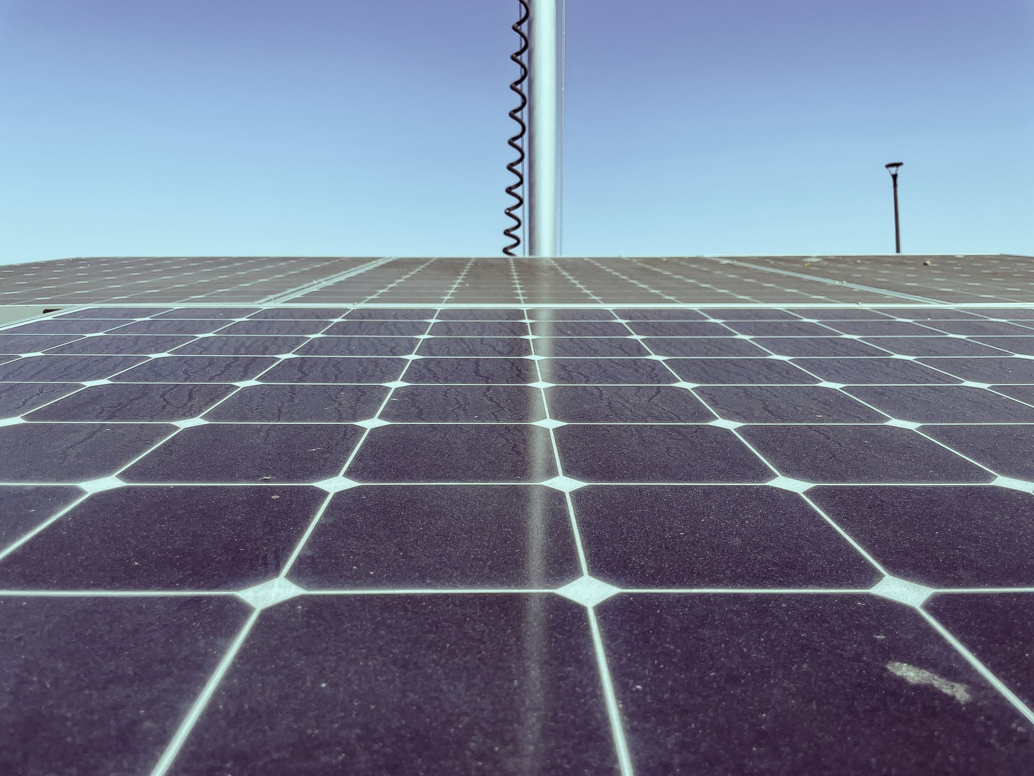 Cellules photovoltaïques qui produisent de l'électricité gratuite
